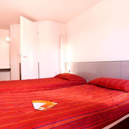 Premiere Classe Évreux Pokoj fotografie A typical room at a Campanile hotel