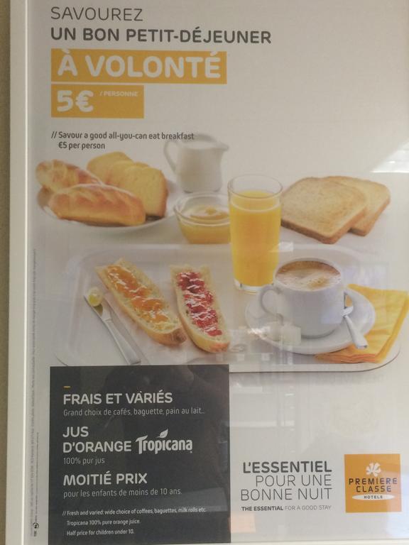 Premiere Classe Évreux Exteriér fotografie Breakfast menu